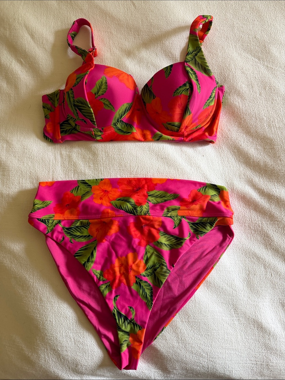 Beach Riot Swim Hibiscus Sunset Set - Picture 1 of 6